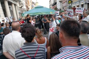 Udruga Franak je u Rijeci sudjelovala je na prosvjedu protiv poreza na nekretnine